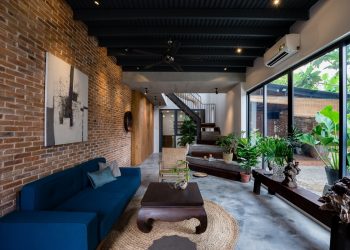 Ngôi nhà mộc đậm nét làng quê Bắc Bộ ven Sài Gòn