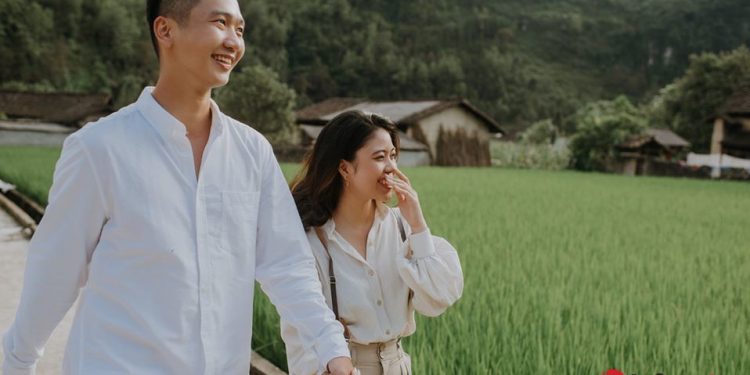Ảnh cưới tuyệt đẹp trong khung cảnh cao nguyên đá Đồng Văn hùng vĩ