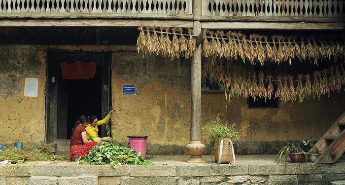 Ảnh cưới tuyệt đẹp trong khung cảnh cao nguyên đá Đồng Văn hùng vĩ