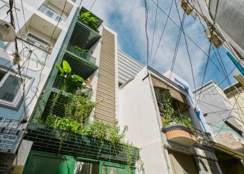 Nhà ‘2 trong 1’ của gia đình 5 người