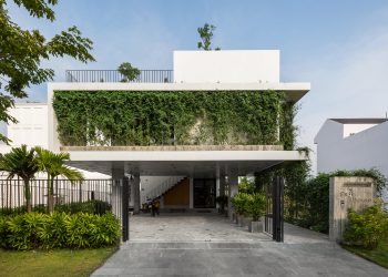 Căn nhà lấy cây xanh làm rèm