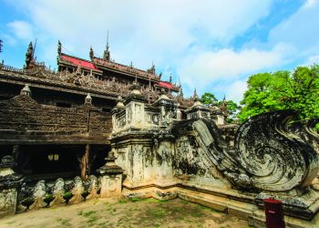 Shwenandaw tu viện bằng gỗ Teak