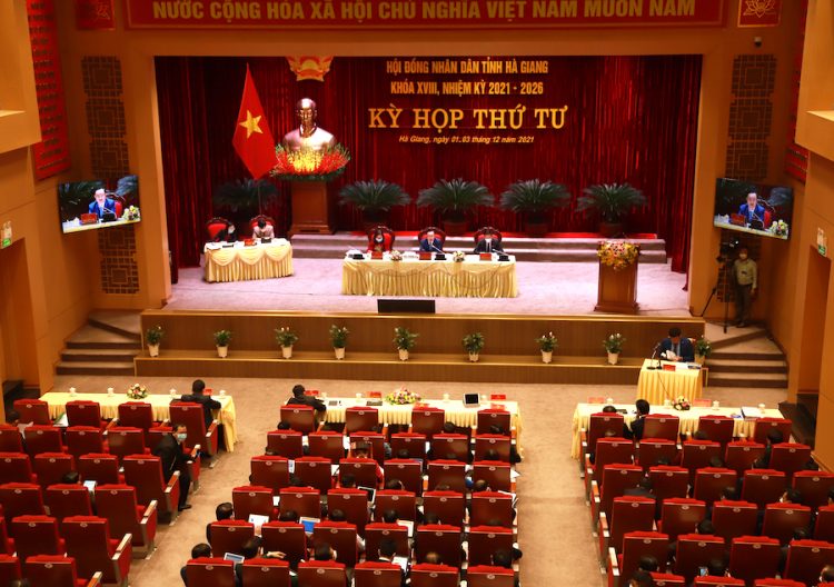 Kỳ họp thứ Tư HĐND tỉnh Hà Giang khóa XVIII: Chất vấn nhiều vấn đề liên quan đến đời sống nhân dân – Chiều 02/12/2021