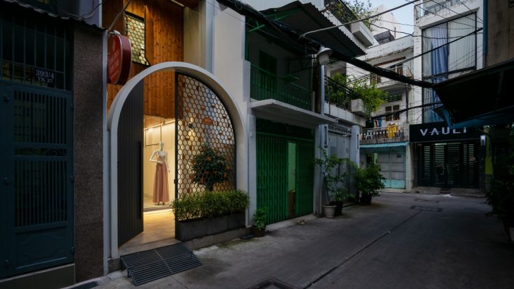 Ngôi nhà có hình trái tim trong hẻm nhỏ