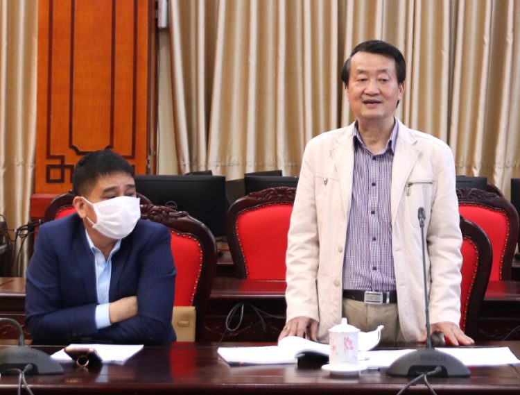 Lãnh đạo tỉnh nghe nhà đầu tư báo cáo ý tưởng đầu tư một số dự án tại huyện Vị Xuyên