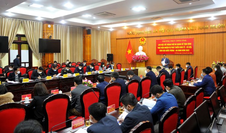 Thường trực UBND tỉnh làm việc với thành phố Hà Giang