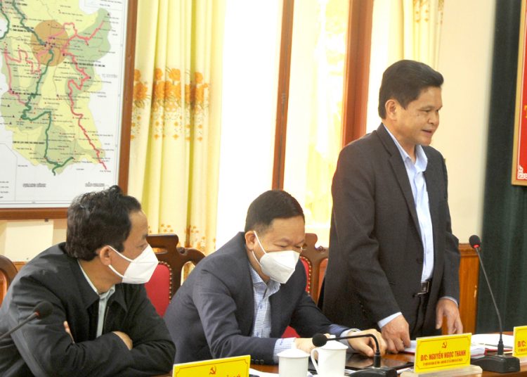 Chủ tịch UBND tỉnh Nguyễn Văn Sơn làm việc với BTV Huyện ủy Hoàng Su Phì