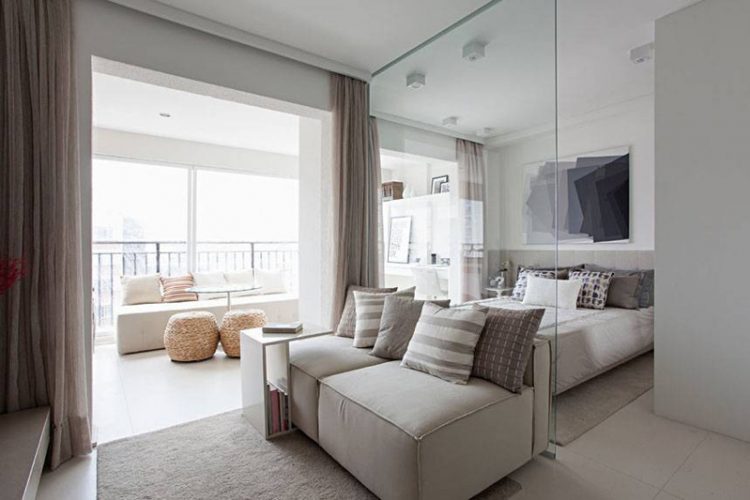Căn hộ 35 m2 có mọi phòng đều rộng nhờ dùng nhiều kính