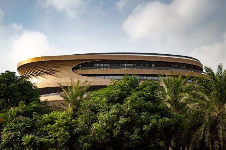 Zaha Hadid Architects ứng dụng kiến trúc hình thái học trong Infinitus Plaza