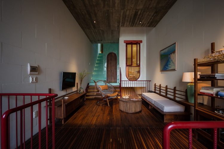 H House được tạo nên với mục tiêu hiện diện cho tinh thần sống hài hòa cùng thiên nhiên, đồng thời phá bỏ sự ngột ngạt thường thấy ở những ngôi nhà ống tại các đô thị lớn.