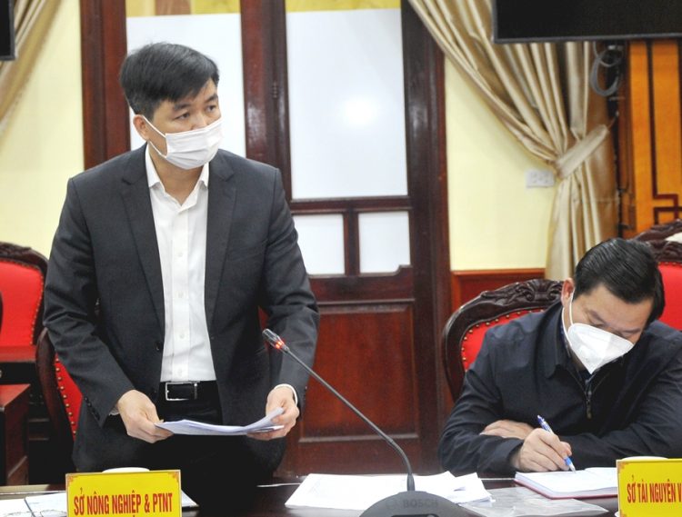 Chủ tịch UBND tỉnh Nguyễn Văn Sơn nghe báo cáo tiến độ Dự án cải tạo, nâng cấp đường Bắc Quang – Xín Mần