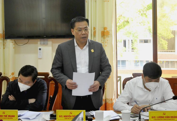 Chủ tịch UBND tỉnh Nguyễn Văn Sơn làm việc với BTV Huyện ủy Hoàng Su Phì