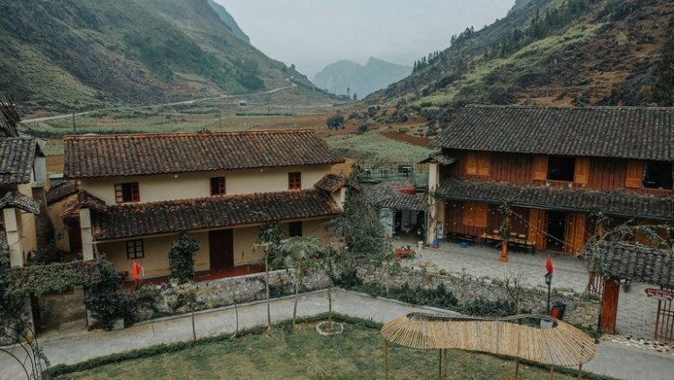 Ngôi làng du lịch thiết kế “hình đôi mắt”, đẹp ấn tượng tại Hà Giang