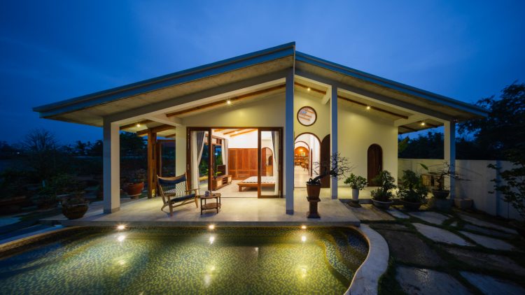 Nhà bốn mặt mở ra vườn