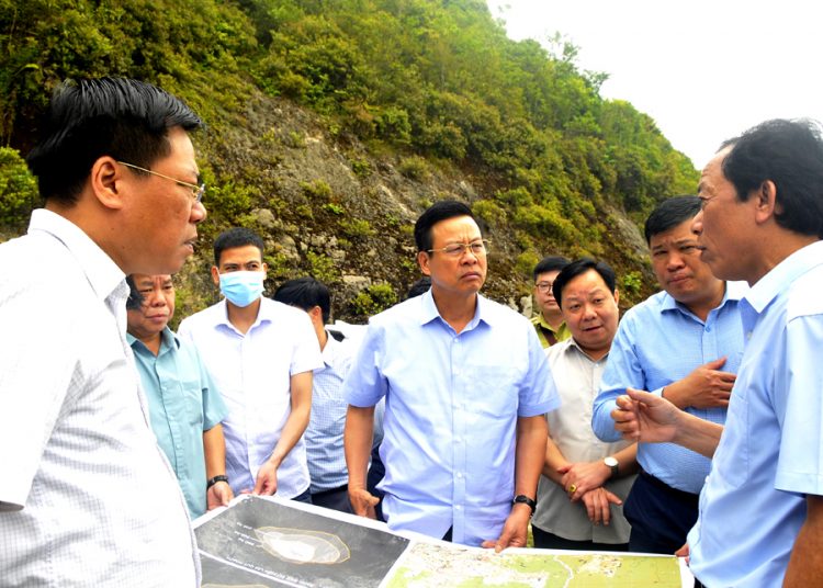 Chủ tịch UBND tỉnh Nguyễn Văn Sơn kiểm tra công tác quản lý quỹ đất thuộc khu vực Chiêu Lầu Thi