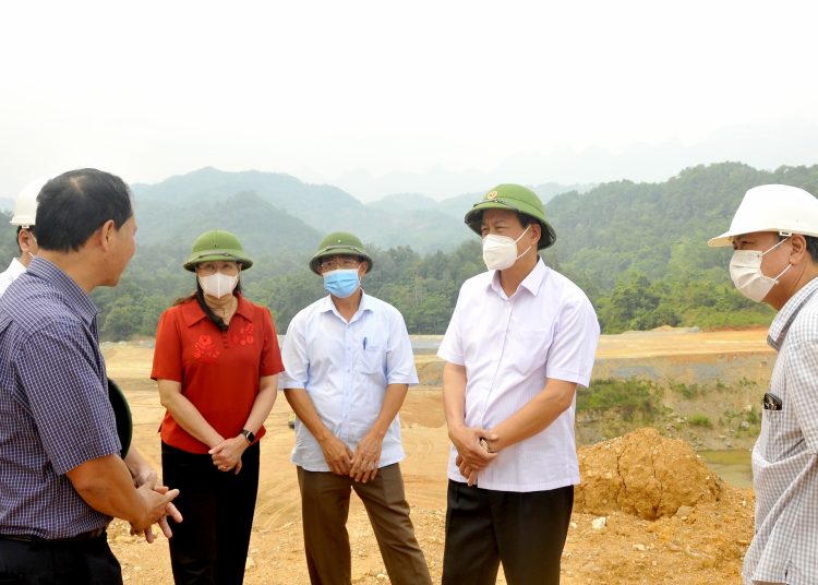 Chủ tịch UBND tỉnh Nguyễn Văn Sơn kiểm tra tiến độ dự án Khu liên hợp Thể thao và Văn hoá tỉnh