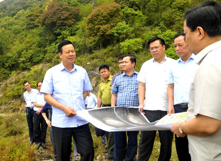 Chủ tịch UBND tỉnh Nguyễn Văn Sơn kiểm tra công tác quản lý quỹ đất thuộc khu vực Chiêu Lầu Thi