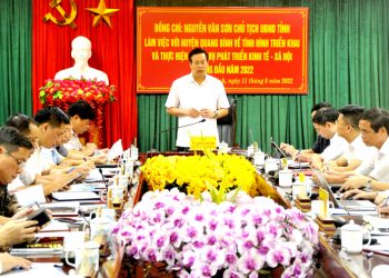 Chủ tịch UBND tỉnh Nguyễn Văn Sơn làm việc với BTV Huyện ủy Quang Bình