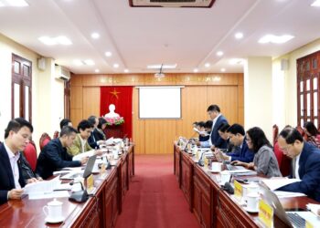 Đoàn kiểm tra thực hiện Chương trình xây dựng Nông thôn mới làm việc với tỉnh.