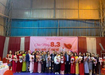 Gặp mặt chị em cán bộ công chức kỷ niệm Ngày Quốc tế Phụ nữ 8.3